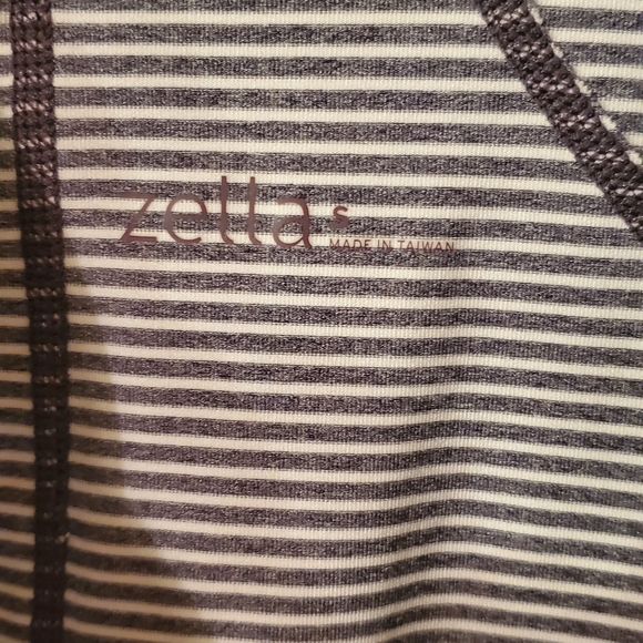 Zella Lightweight Zipper Hooded Jacket - Picture 4 of 6